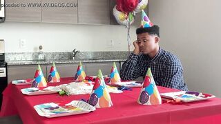 nobody came to my birthday party (instagram @lastlild)