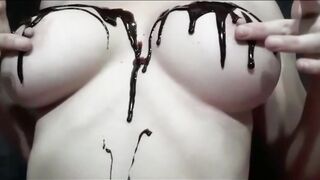 Tetas Con Chocolate - Boobs with Chocolate