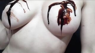 Tetas Con Chocolate - Boobs with Chocolate