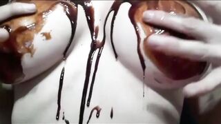 Tetas Con Chocolate - Boobs with Chocolate