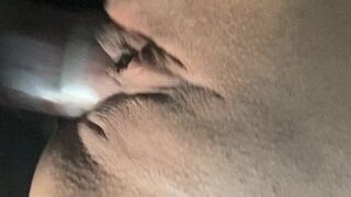 2nd time she took off the condom and I creampie her pussy