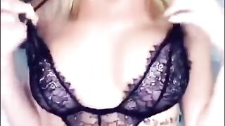 Blonde Sluis Enjoy her Buttplug on Snapchat