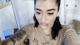 GIRL DEEPTHROAT SLOPPY DILDO ON CHATURBATE