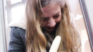 2 Dutch teen sluts deepthroat banana