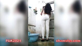 Desi Girl Getting Shower Before Anal Fuck – Secretly Recorded