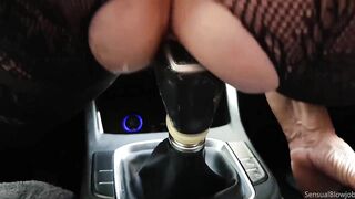 I want to Fuck the Car with my 2 Holes!!