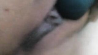 solo teen playing with my pussy with magic wand masturbating me til making me wet and cum