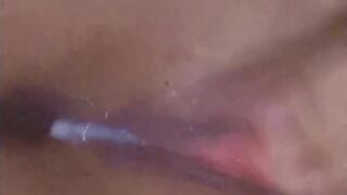 Lightskin SQUIRTING all over Herself