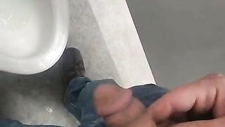 Busy restroom pee