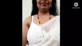 White saree me pushpa Aunty sex chat krte huye