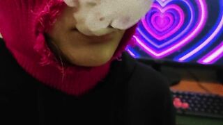 CUTE GIRL IN BALACLAVA SMOKING VAPE TO MUSIC! SMOKING FETISH!