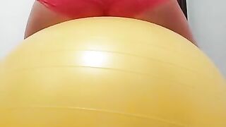 Girl farting loudly on a ball (Trailer)