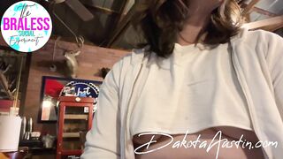 Underboob at the bar - Teaser