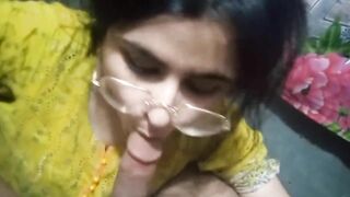 Pakistani dasi teen class school girl beautiful girlfriend sucking krta koi aagya