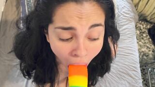 I teach my 18 year old sister to suck a dick for the first time with her dildo