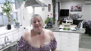 NZ MILF Slut helps her Master Piss in the Dishwasher for shiny dishes