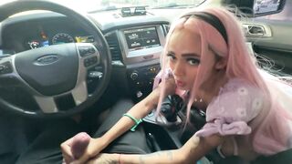 I suck my boyfriend in the car, they come in my mouth!