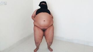 مدرب اليوغا يمارس الجنس معي ونائب الرئيس في مؤخرتي الكبيرة - Naked Anippe