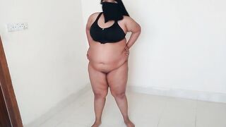 مدرب اليوغا يمارس الجنس معي ونائب الرئيس في مؤخرتي الكبيرة - Naked Anippe