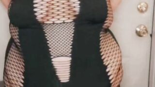 BBW lingerie flashing tits & ass