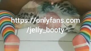 Jamaican slut masturbating