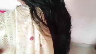 Nisha,a Malayali Takes Her Husband S Cock in Her Mouth and Spits Out the Milk